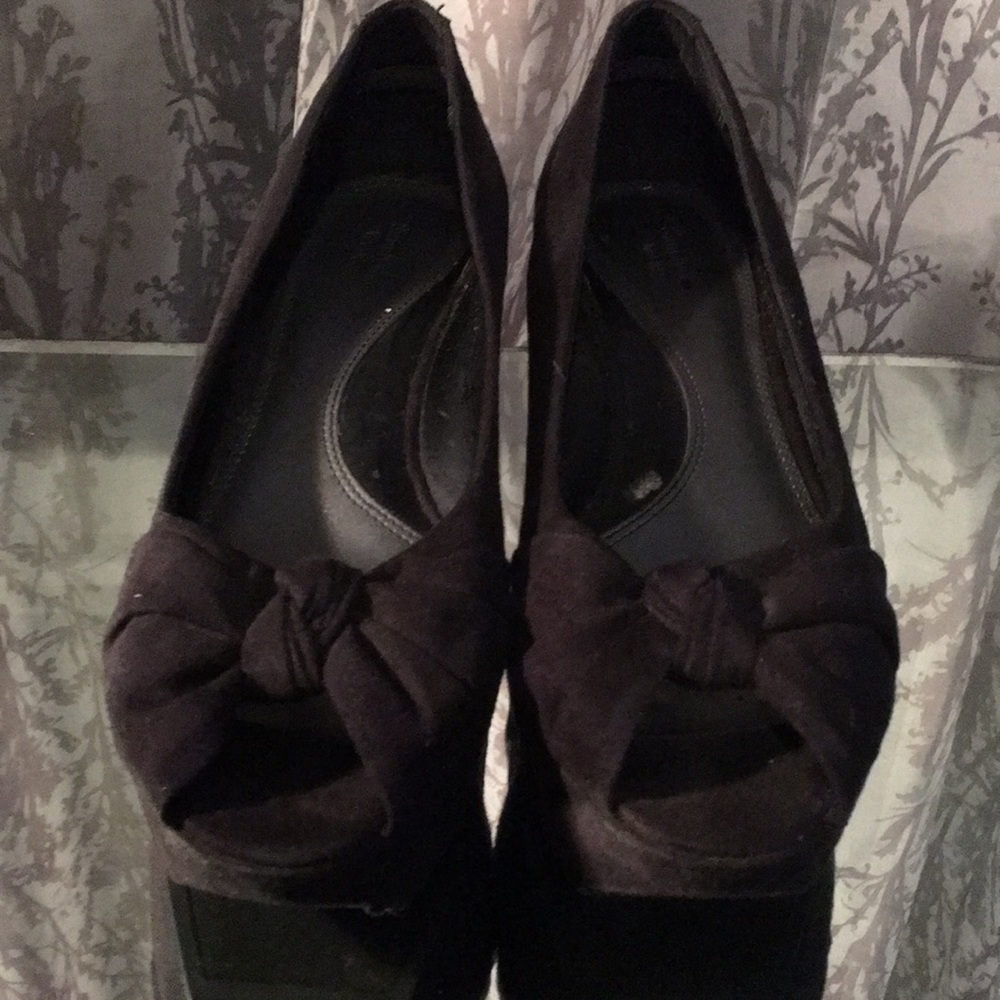 SIMPLY VERA VERA WANG SANDAL WEDGES